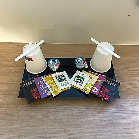 Kyriad Direct Montpellier Saint Jean De Vedas - La Peyriere Hotel Pignan
