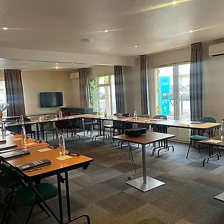 Hotel Kyriad Direct Montpellier Saint Jean De Vedas - La Peyriere